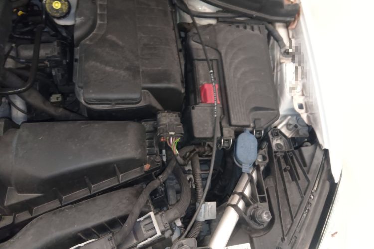Used Mercedes-Benz B-Class 2016 B 180 Engine Bay Left