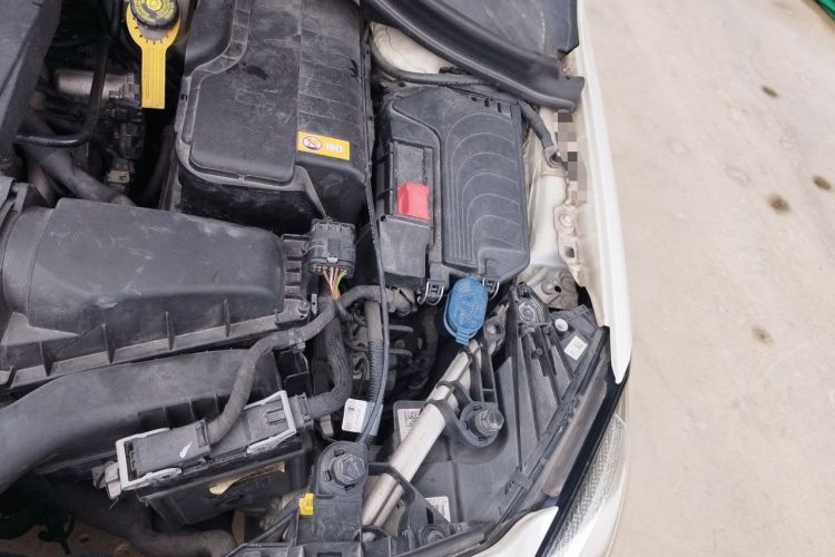 Used Mercedes-Benz B-Class 2016 B 200 Exclusive Edition Engine Bay Left