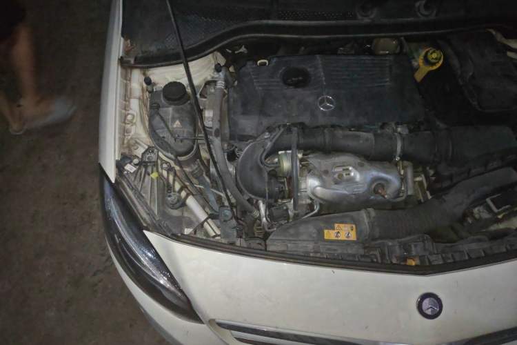 Used Mercedes-Benz B-Class 2016 B 200 Exclusive Edition Engine Bay Right
