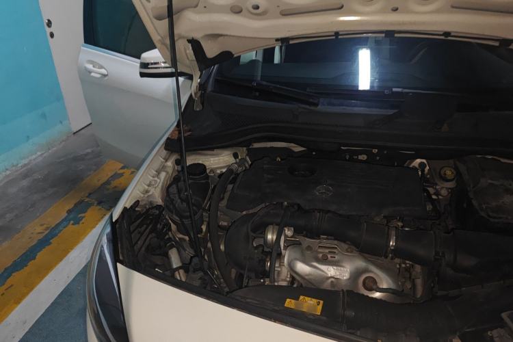 Used Mercedes-Benz B-Class 2016 B 180 Engine Bay Right