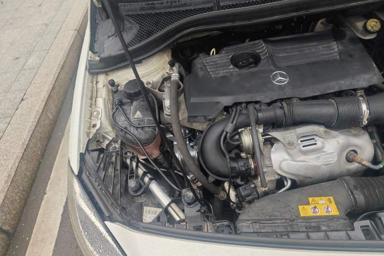 Used Mercedes-Benz B-Class 2016 B 180 Engine Bay Right