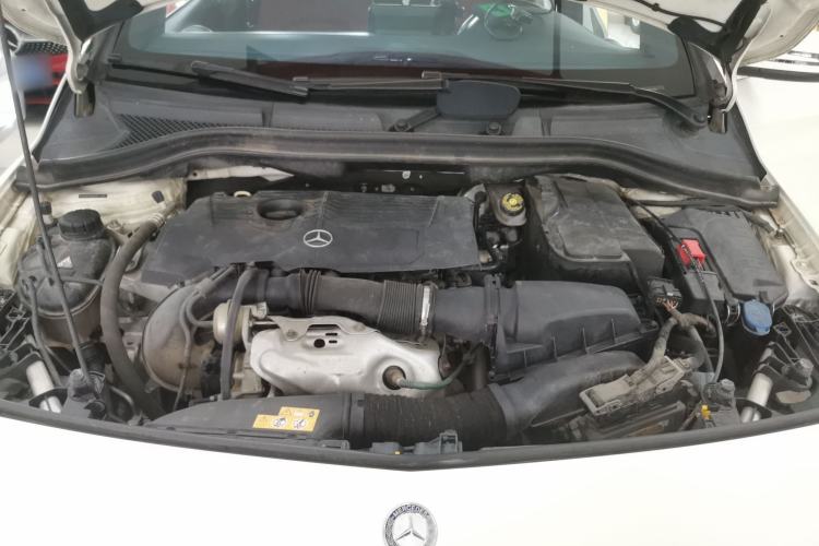 Used Mercedes-Benz B-Class 2016 B 200 Exclusive Edition Engine Bay