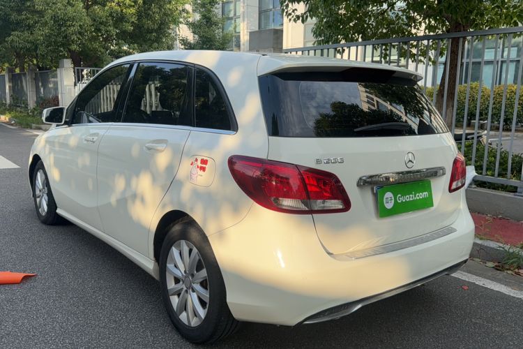 Used Mercedes-Benz B-Class 2016 B 180 Exterior 1