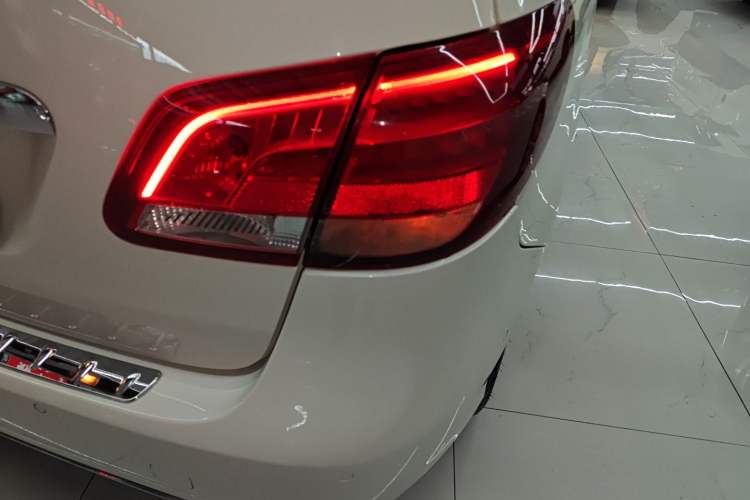 Used Mercedes-Benz B-Class 2016 B 180 Exterior 1