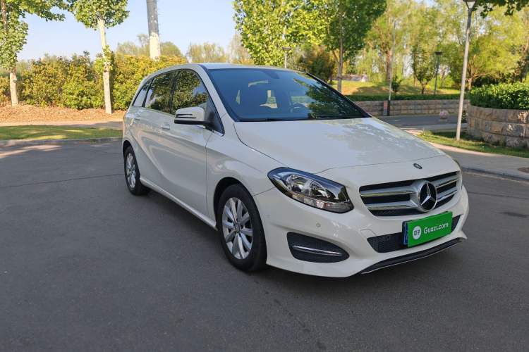 Used Mercedes-Benz B-Class 2016 B 180 Exterior 2