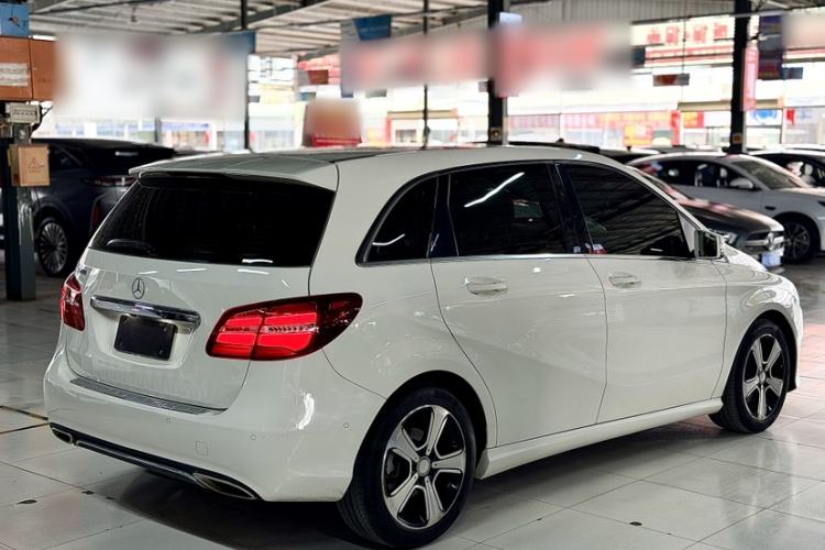 Used Mercedes-Benz B-Class 2016 B 200 Exclusive Edition Exterior 2