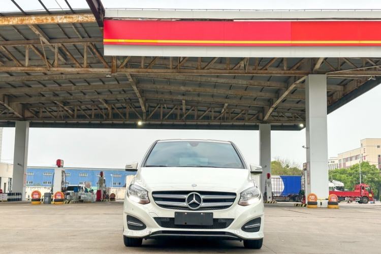 Used Mercedes-Benz B-Class 2016 B 180 Exterior 3