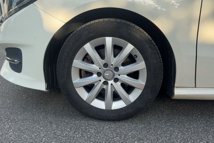 Used Mercedes-Benz B-Class 2016 B 180 Exterior 3