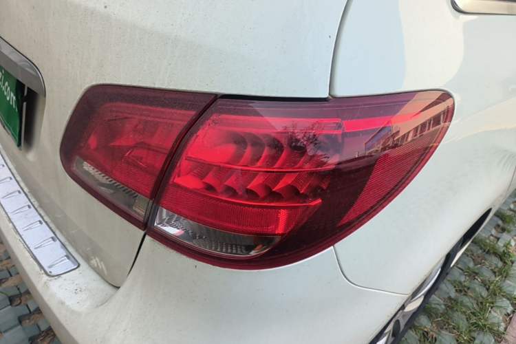 Used Mercedes-Benz B-Class 2016 B 180 Exterior 3