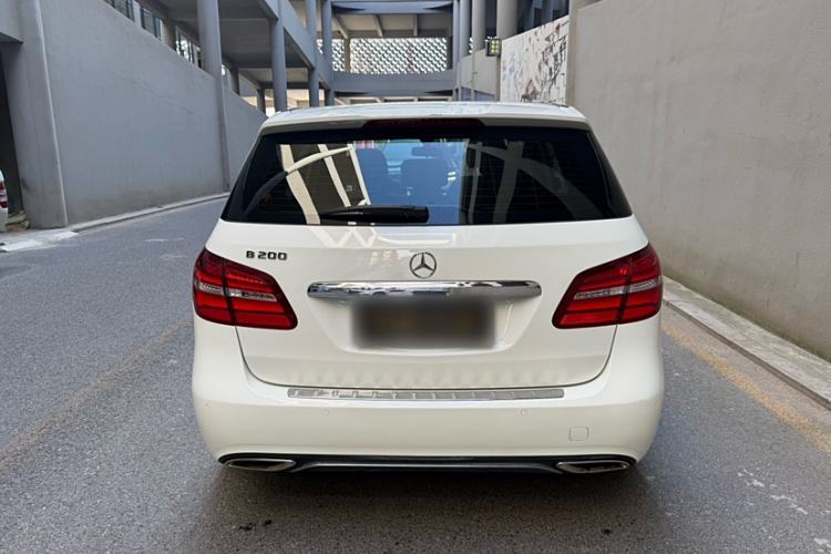 Used Mercedes-Benz B-Class 2016 B 200 Exclusive Edition Exterior 4