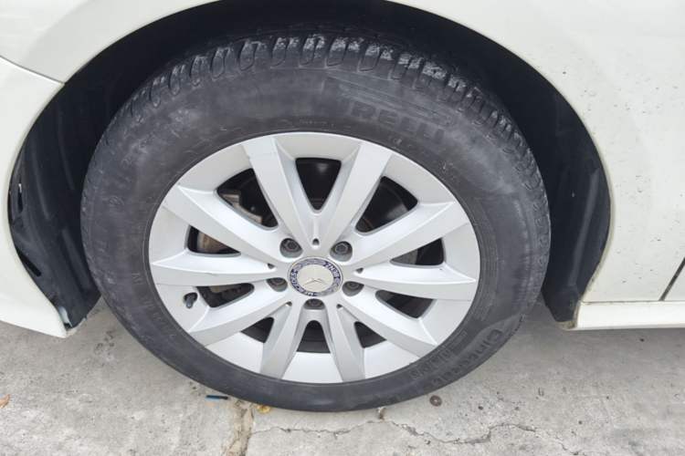 Used Mercedes-Benz B-Class 2016 B 180 Exterior 4
