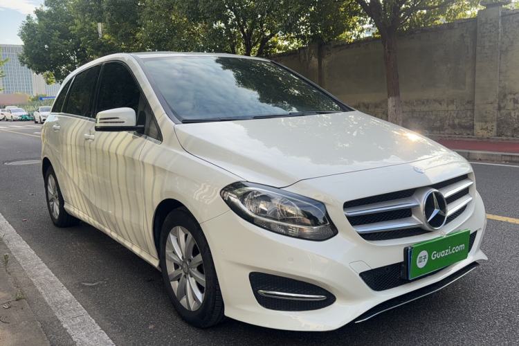 Used Mercedes-Benz B-Class 2016 B 180 Exterior 4