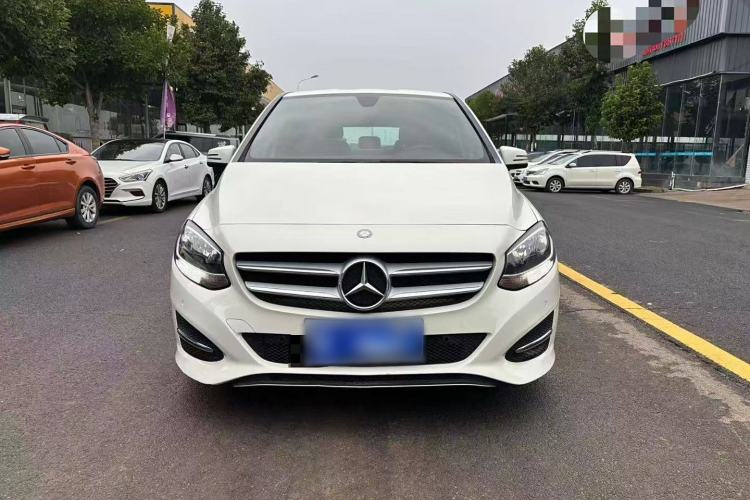 Used Mercedes-Benz B-Class 2016 B 180 Exterior 4