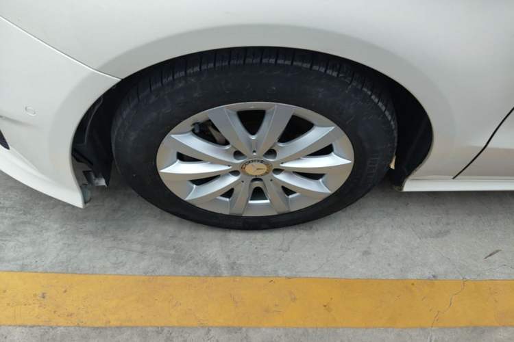 Used Mercedes-Benz B-Class 2016 B 180 Exterior 4