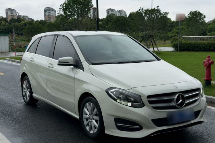 Used Mercedes-Benz B-Class 2016 B 180 Exterior 4