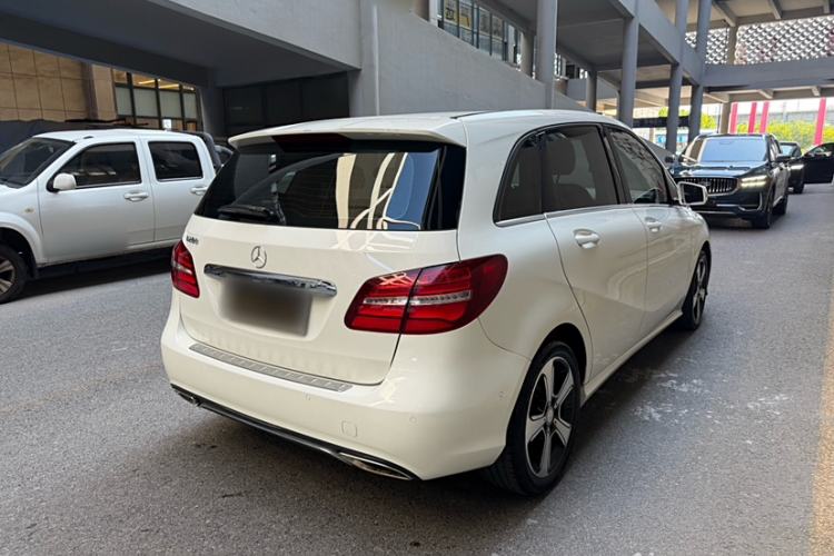 Used Mercedes-Benz B-Class 2016 B 200 Exclusive Edition Exterior 5
