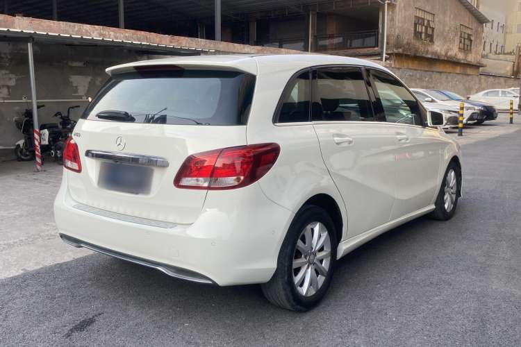 Used Mercedes-Benz B-Class 2016 B 180 Exterior 5
