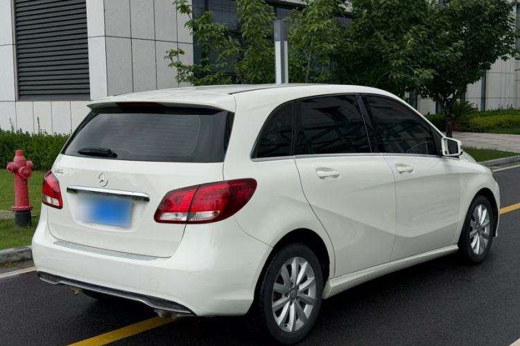 Used Mercedes-Benz B-Class 2016 B 180 Exterior 5