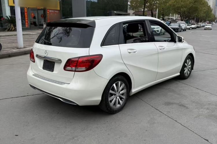 Used Mercedes-Benz B-Class 2016 B 180 Exterior 5