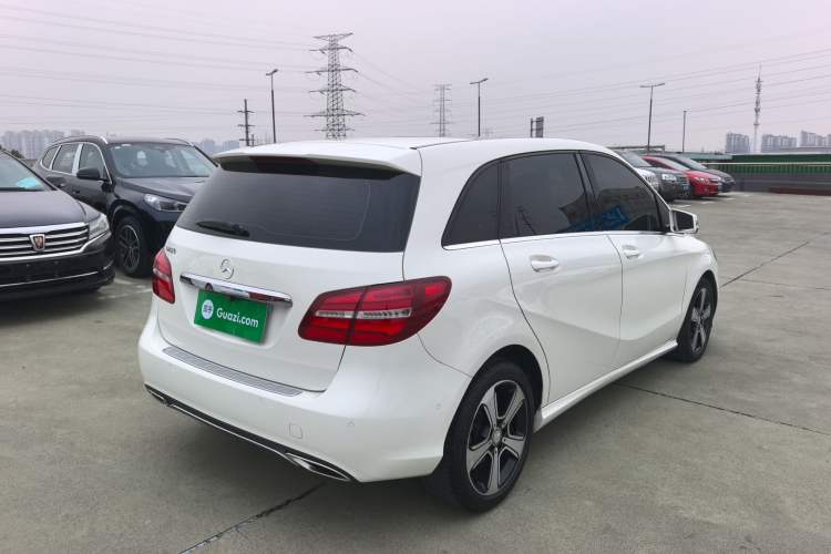 Used Mercedes-Benz B-Class 2016 B 200 Exclusive Edition Exterior 5