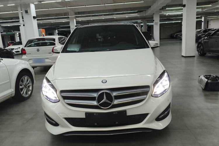Used Mercedes-Benz B-Class 2016 B 200 Exclusive Edition Front
