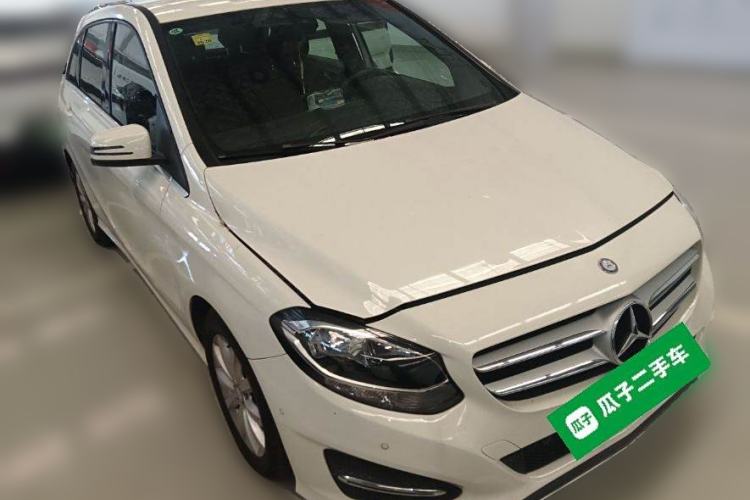 Used Mercedes-Benz B-Class 2016 B 180 Front Right 45 Deg
