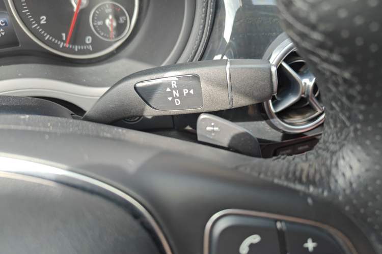 Used Mercedes-Benz B-Class 2016 B 200 Exclusive Edition Gear Lever