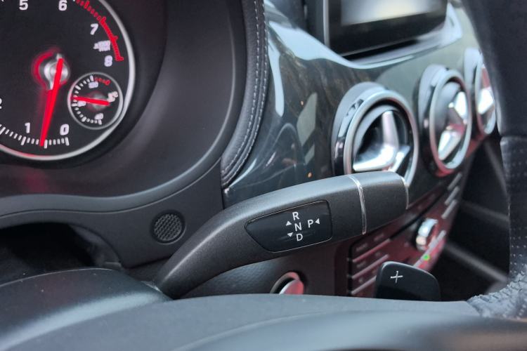 Used Mercedes-Benz B-Class 2016 B 200 Exclusive Edition Gear Lever