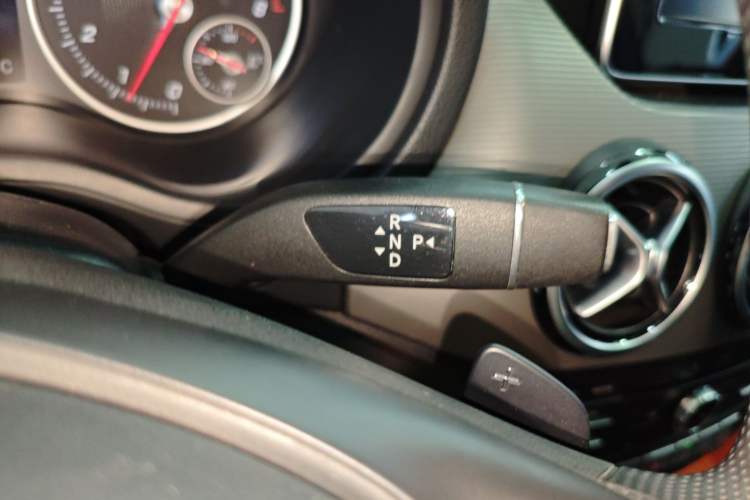 Used Mercedes-Benz B-Class 2016 B 180 Gear Lever