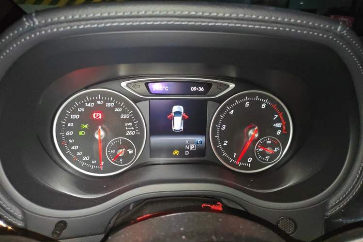 Used Mercedes-Benz B-Class 2016 B 200 Exclusive Edition Instrument Cluster