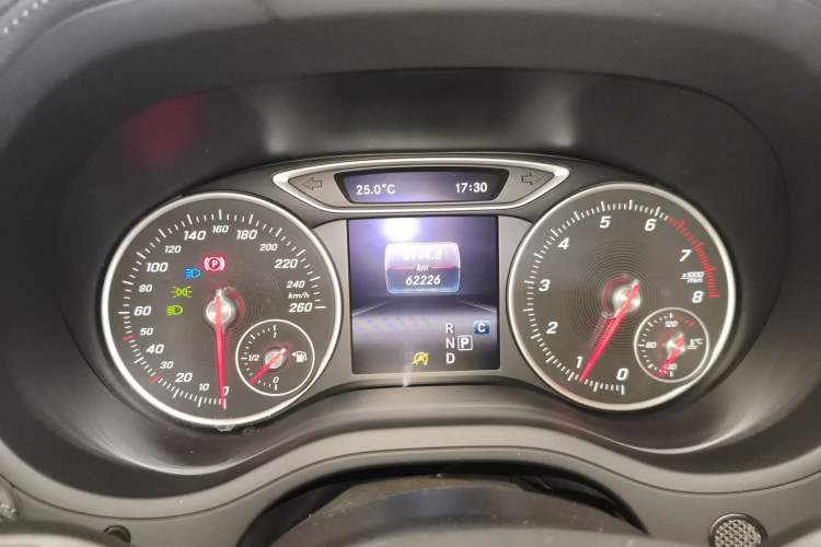 Used Mercedes-Benz B-Class 2016 B 200 Exclusive Edition Instrument Cluster