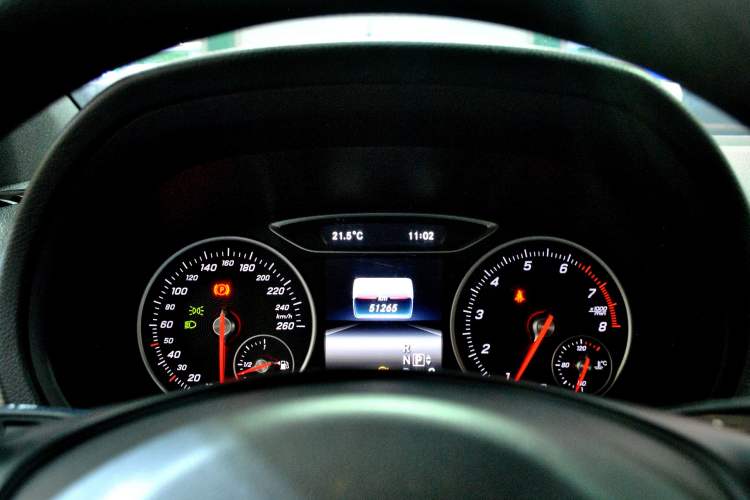 Used Mercedes-Benz B-Class 2016 B 180 Instrument Cluster