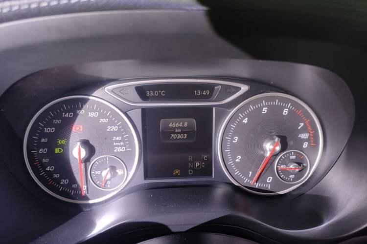Used Mercedes-Benz B-Class 2016 B 200 Exclusive Edition Instrument Cluster