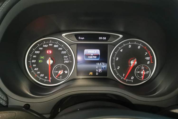 Used Mercedes-Benz B-Class 2016 B 200 Exclusive Edition Instrument Cluster