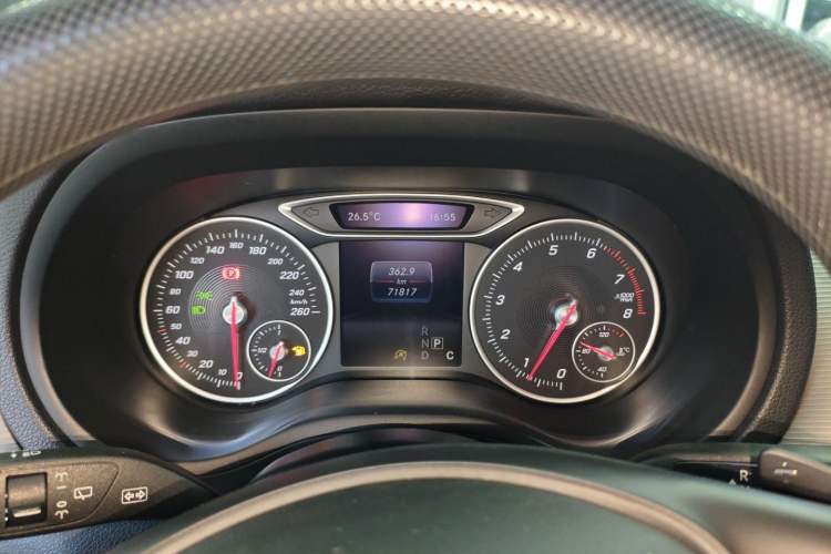 Used Mercedes-Benz B-Class 2016 B 180 Instrument Cluster