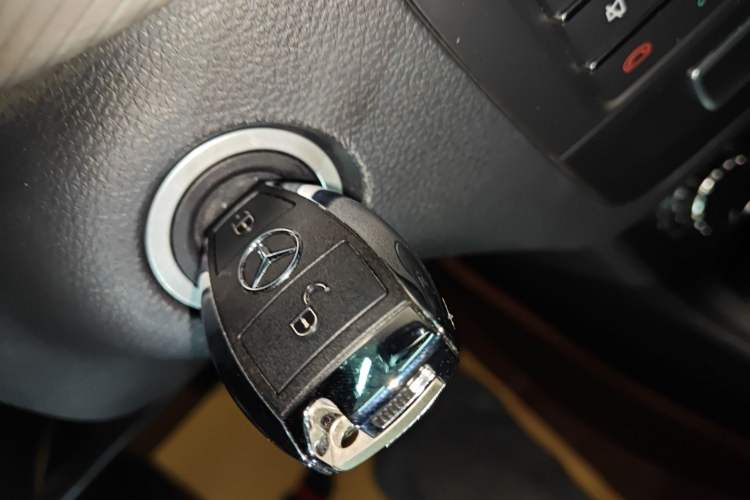 Used Mercedes-Benz B-Class 2016 B 180 Interior 1