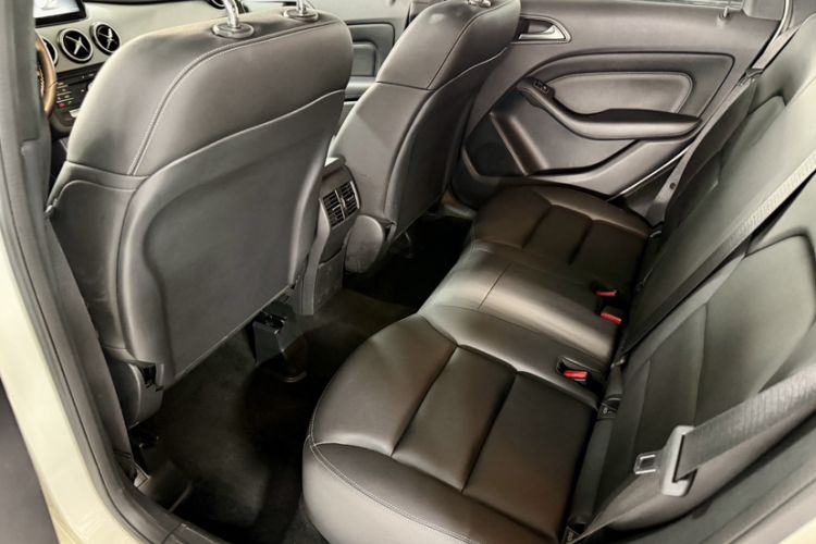 Used Mercedes-Benz B-Class 2016 B 200 Exclusive Edition Interior 1