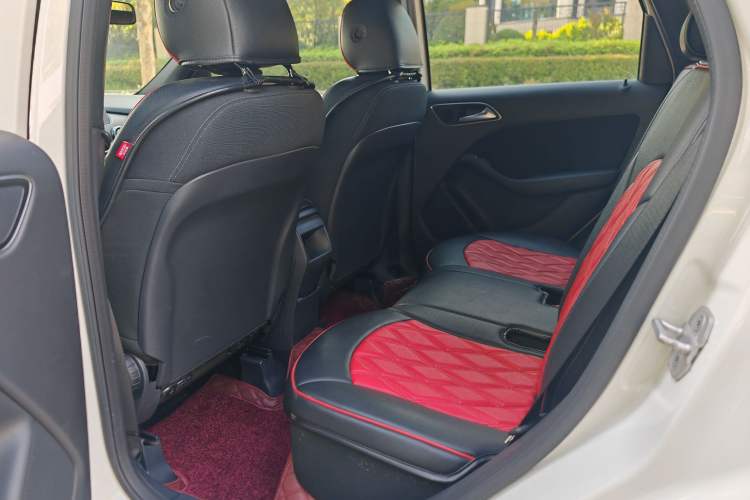 Used Mercedes-Benz B-Class 2016 B 180 Interior 2