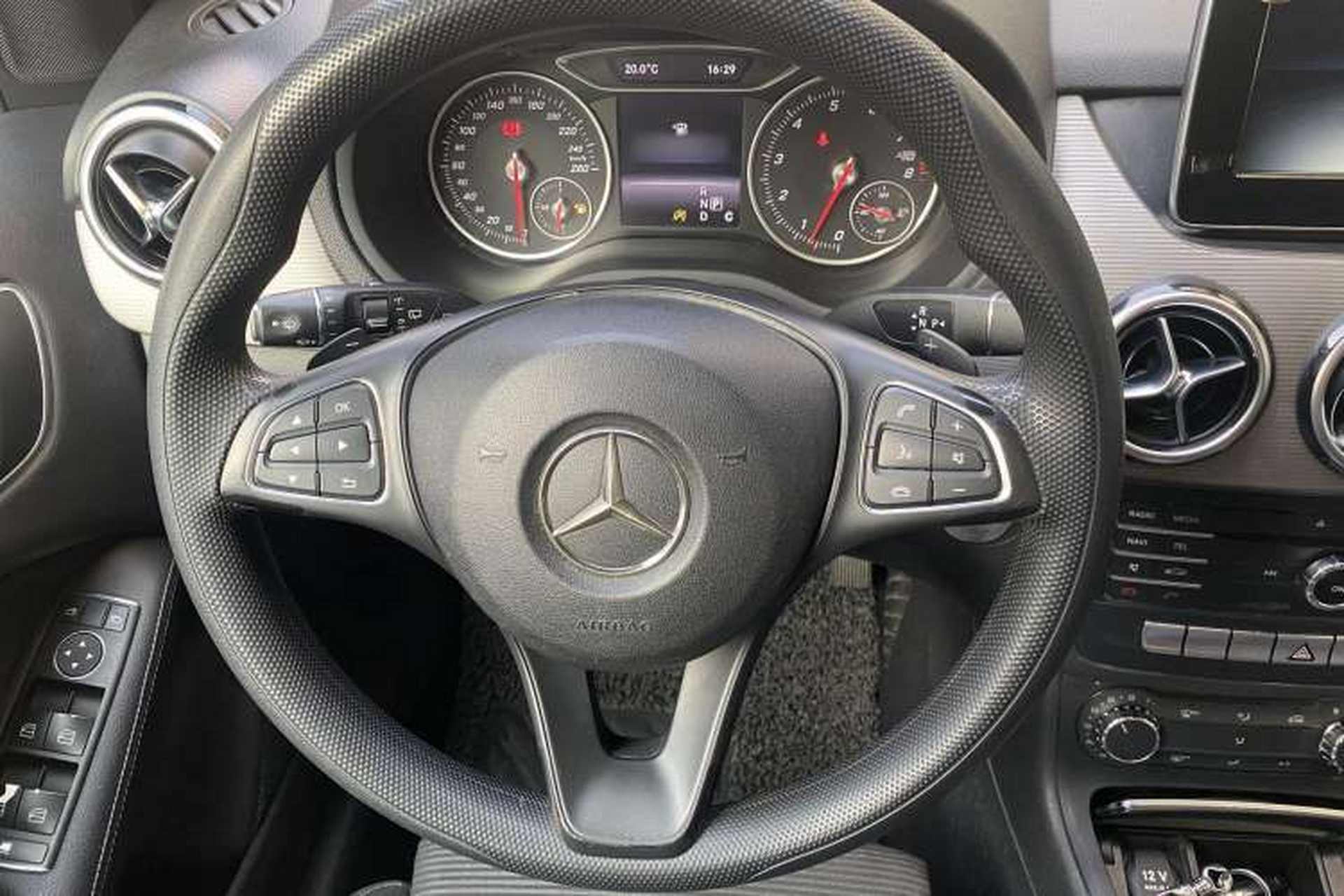 Used Mercedes-Benz B-Class 2016 B 180 Interior 3