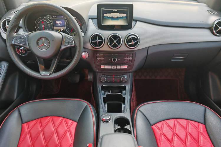 Used Mercedes-Benz B-Class 2016 B 180 Interior 4