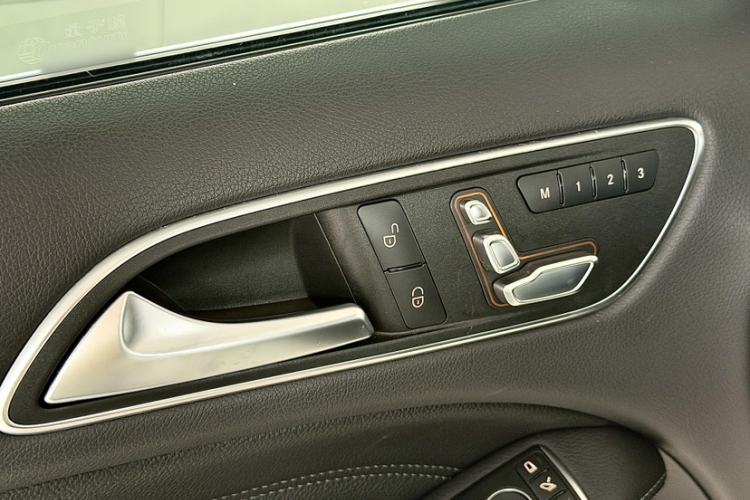 Used Mercedes-Benz B-Class 2016 B 200 Exclusive Edition Interior 5