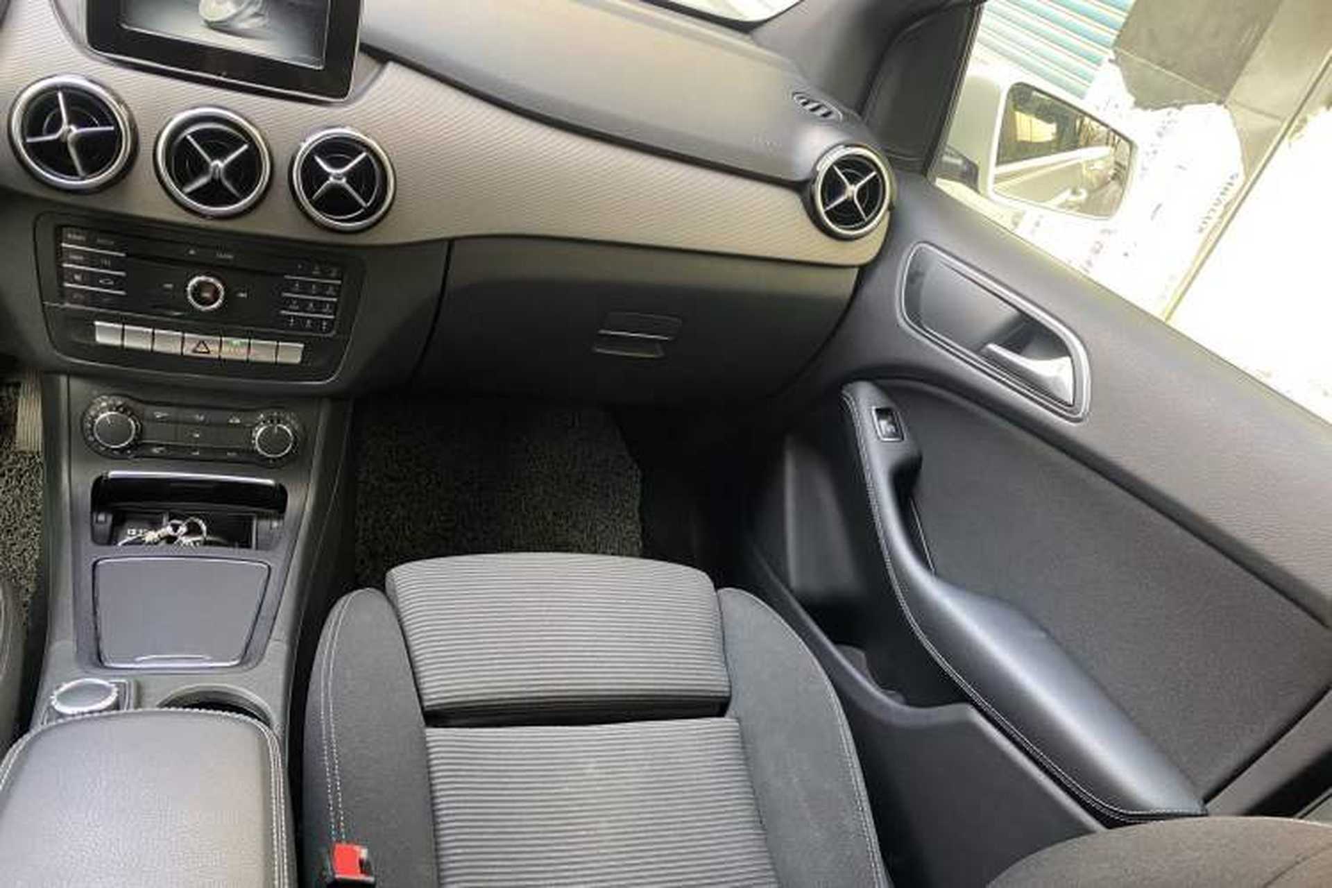 Used Mercedes-Benz B-Class 2016 B 180 Interior 9