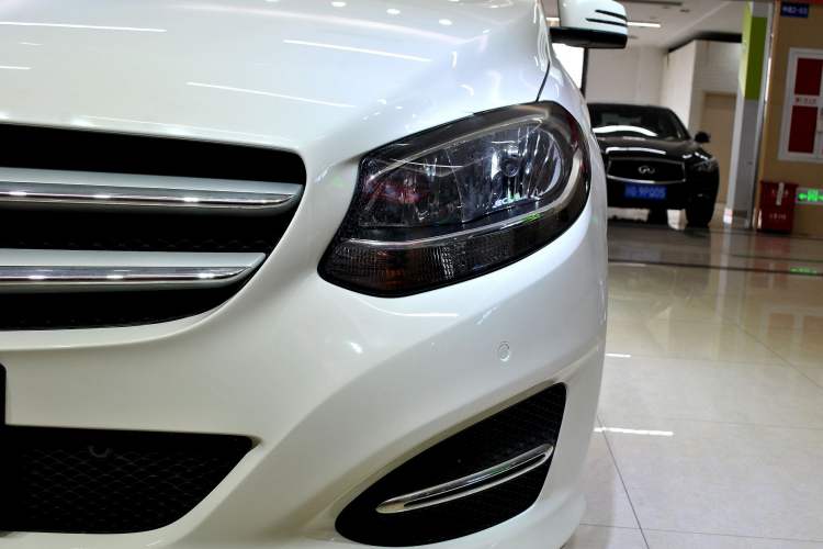 Used Mercedes-Benz B-Class 2016 B 180 Left Front Headlight
