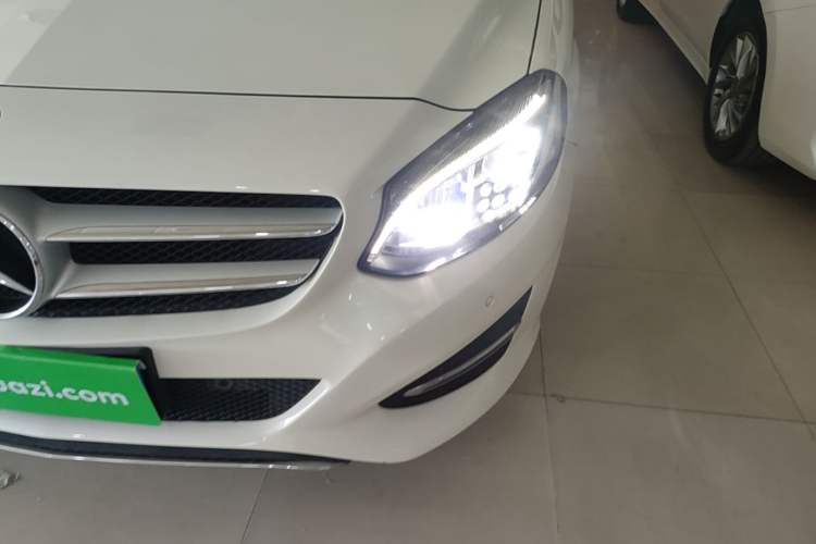 Used Mercedes-Benz B-Class 2016 B 200 Exclusive Edition Left Front Headlight