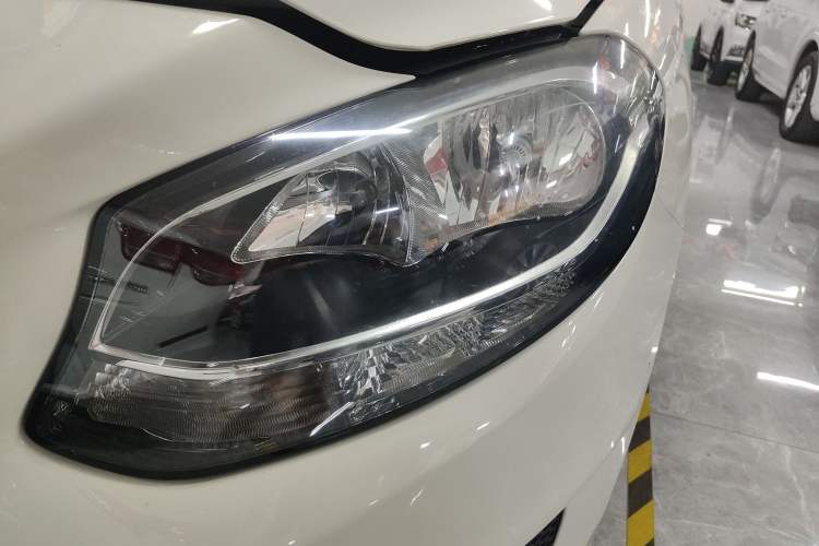 Used Mercedes-Benz B-Class 2016 B 180 Left Front Headlight