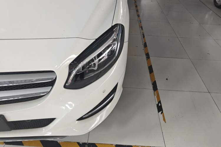 Used Mercedes-Benz B-Class 2016 B 200 Exclusive Edition Left Front Headlight
