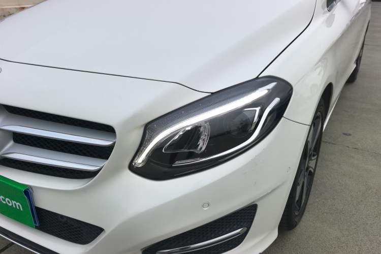 Used Mercedes-Benz B-Class 2016 B 200 Exclusive Edition Left Front Headlight