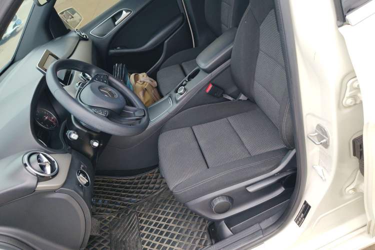 Used Mercedes-Benz B-Class 2016 B 180 Left Front Seat