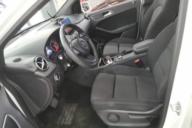 Used Mercedes-Benz B-Class 2016 B 180 Left Front Seat