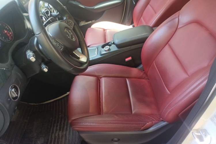 Used Mercedes-Benz B-Class 2016 B 200 Exclusive Edition Left Front Seat
